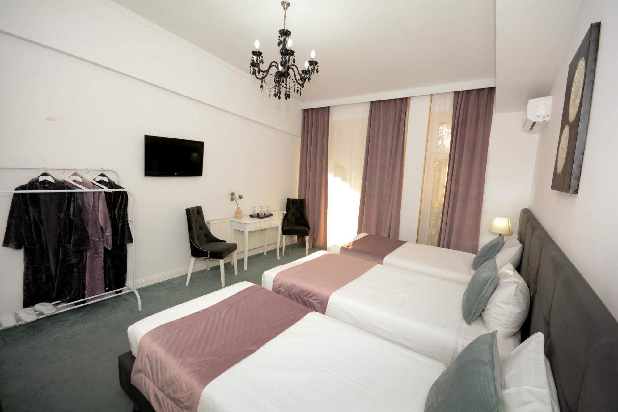 Hotel Andre'S 크라이오바 외부 사진