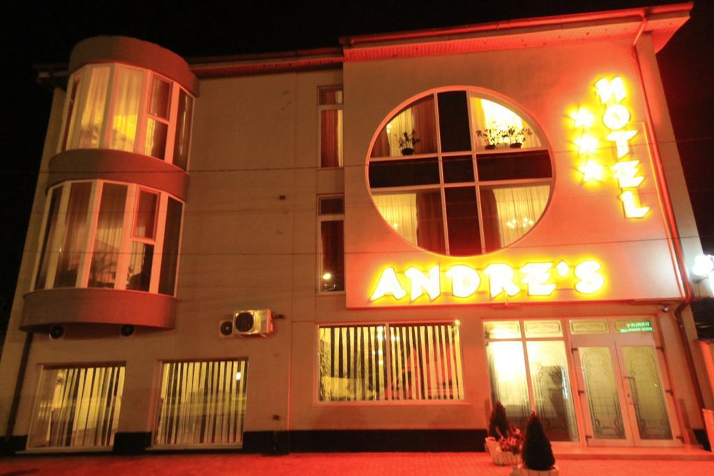 Hotel Andre'S 크라이오바 외부 사진